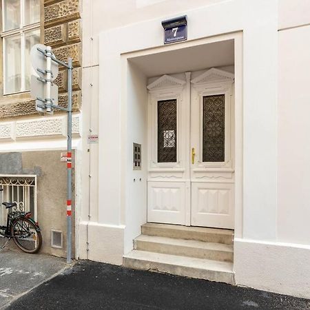 St. Elizabeth 2 Apartment Wina Bagian luar foto