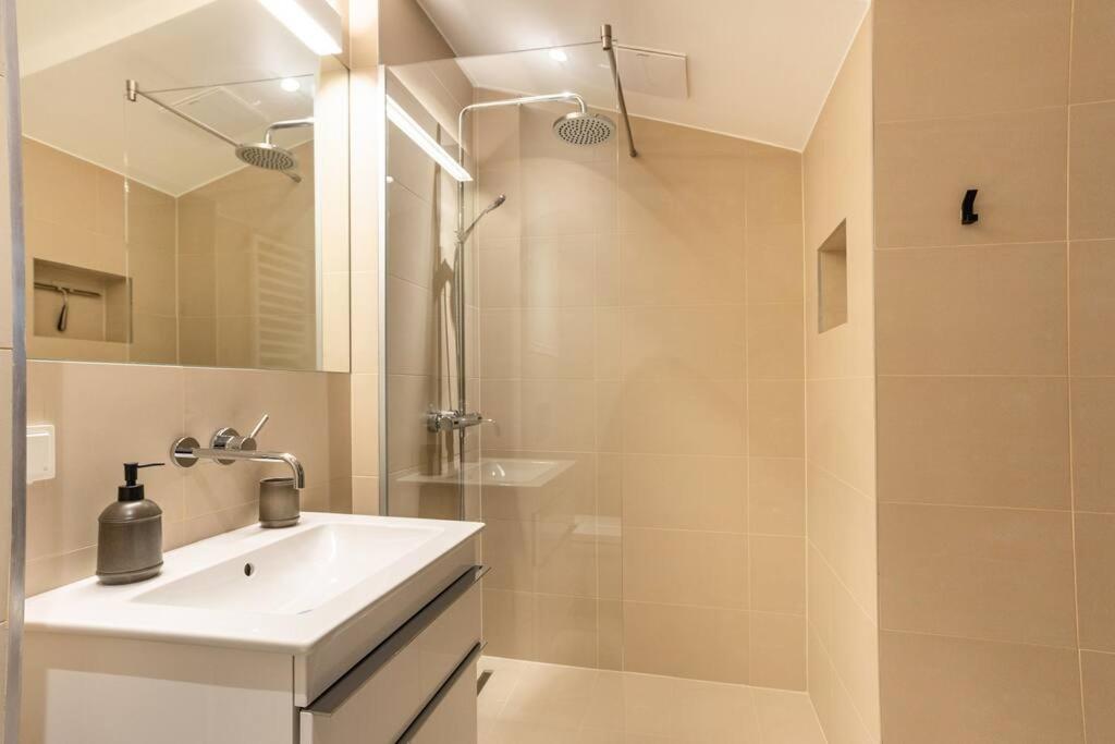 St. Elizabeth 2 Apartment Wina Bagian luar foto