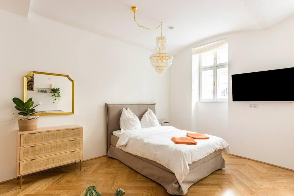 St. Elizabeth 2 Apartment Wina Bagian luar foto